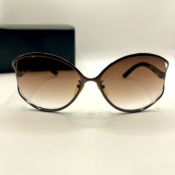 Givenchy SGV138 Sunglasses - Picture 1 of 11